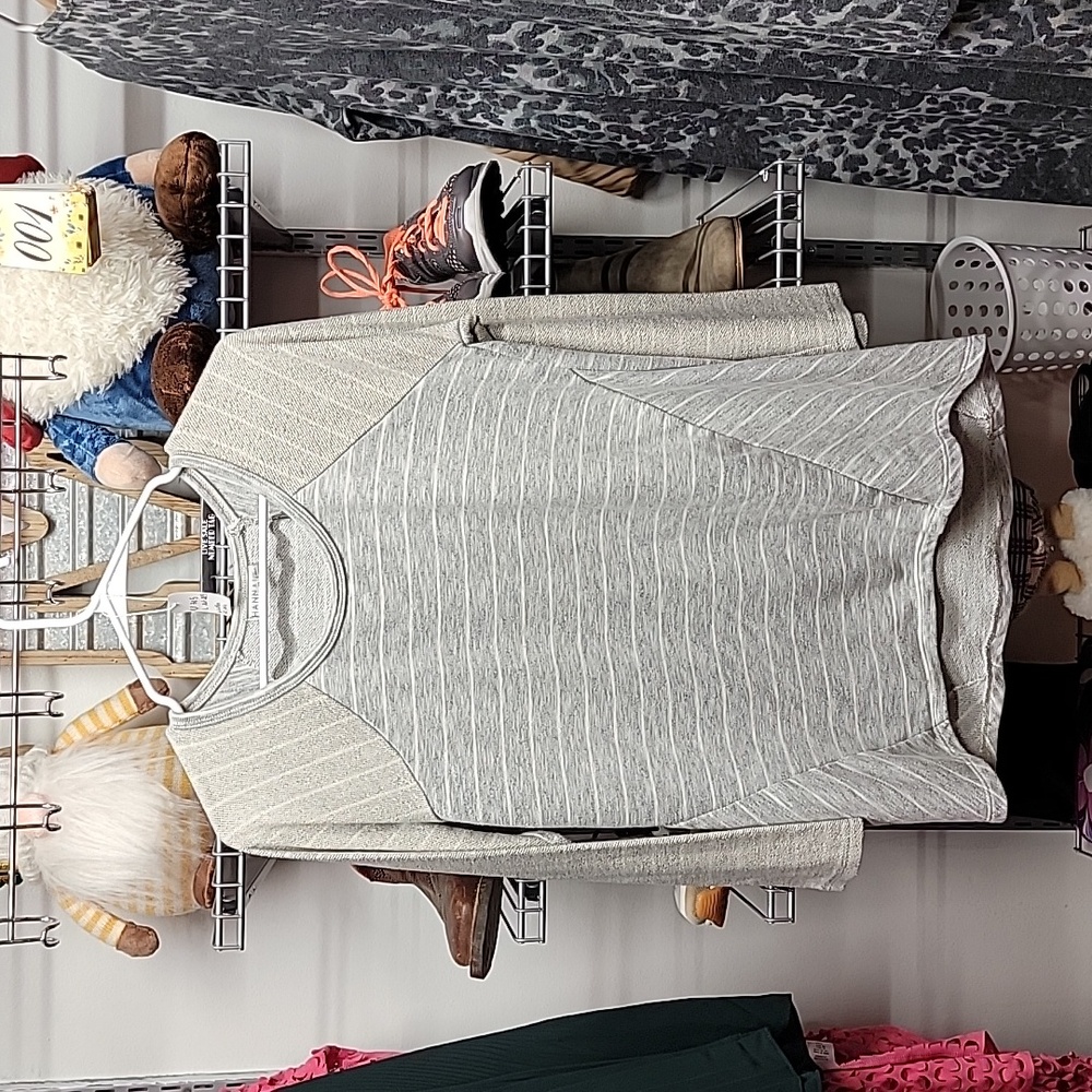 Hannah Striped Sweatshirt Size Medium Gray